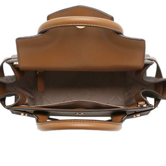 MICHAEL KORS
Carmen Medium Color-Block Logo Satchel color Brown signatur… - Picture 11 of 16